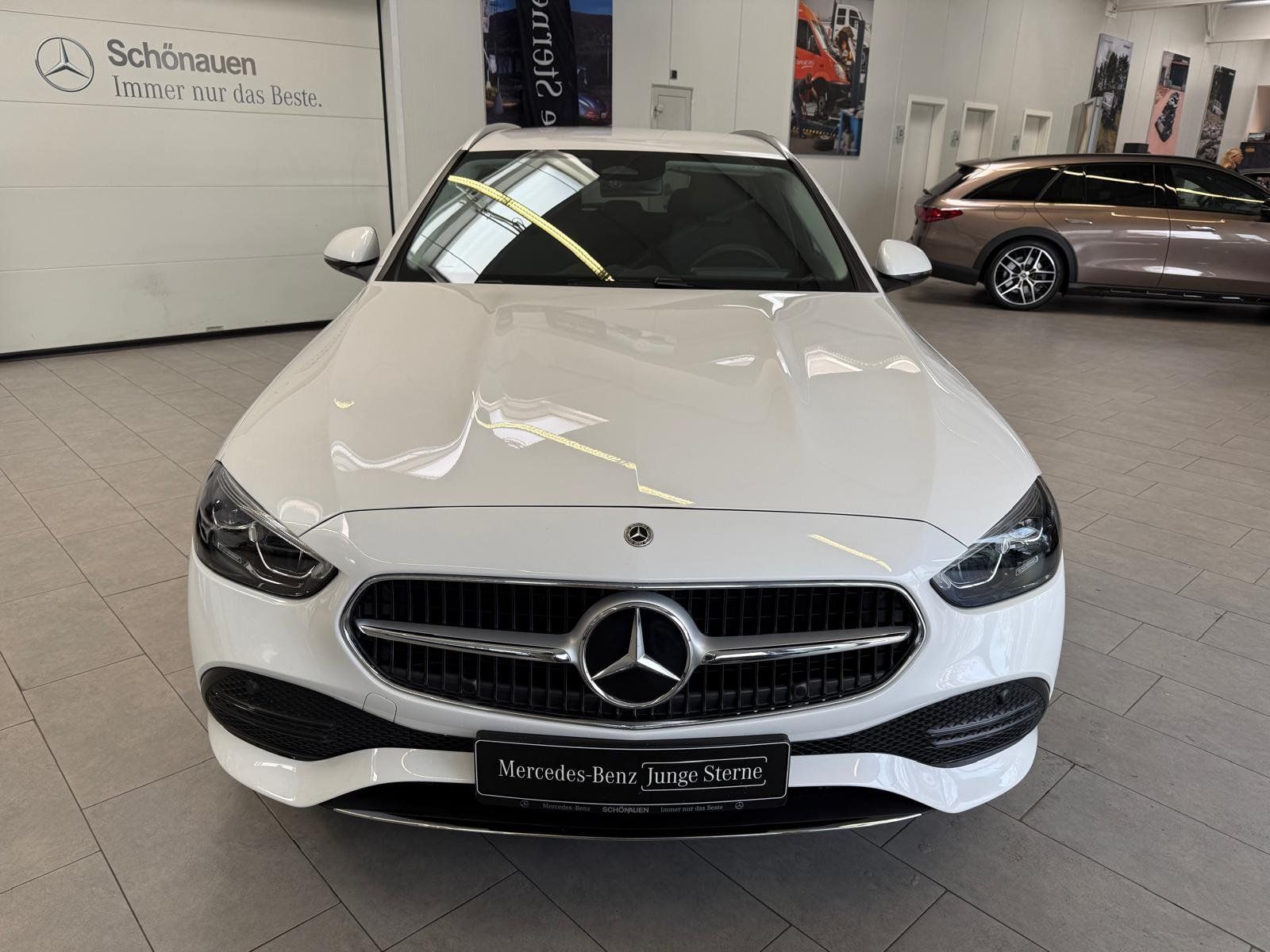 Fahrzeugabbildung Mercedes-Benz C 180 T Avantgarde KAMERA+AHK+MEMORY+KEYLESS+LED