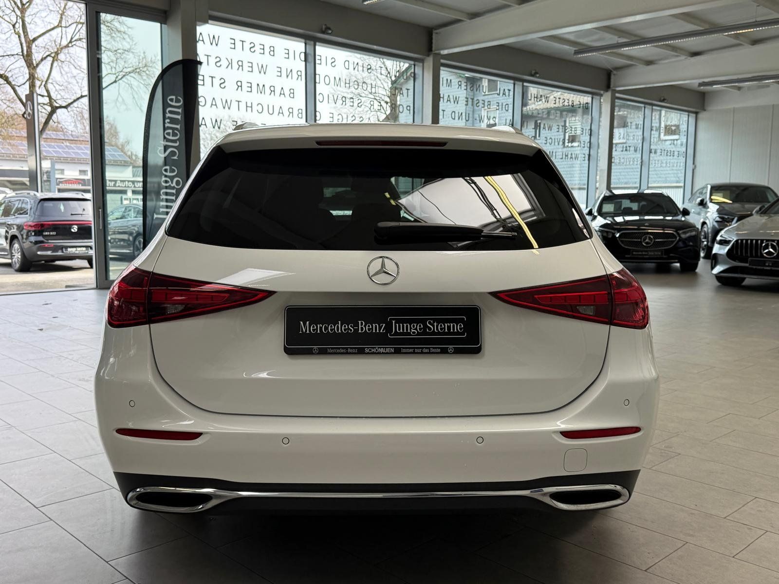 Fahrzeugabbildung Mercedes-Benz C 180 T Avantgarde KAMERA+AHK+MEMORY+KEYLESS+LED