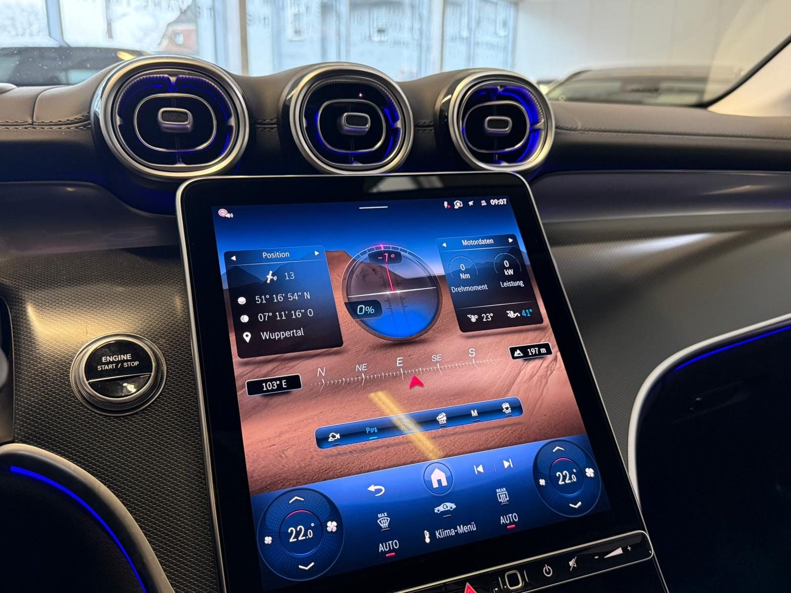 Fahrzeugabbildung Mercedes-Benz GLC 300 de 4M AMG DISTR+AHK+BURM+PANO+HUD+MEMORY