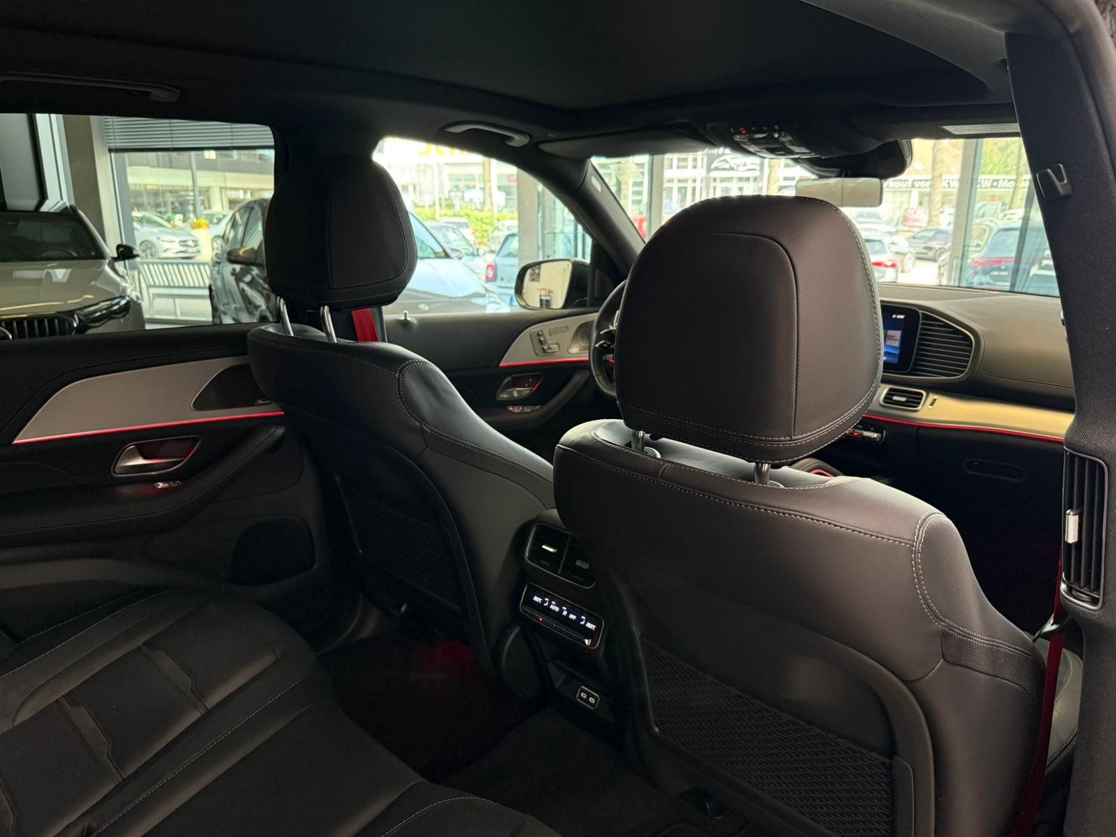 Fahrzeugabbildung Mercedes-Benz GLE 53 4M+ PANO+HUD+BURM+AHK+DISTR+MBEAM+NIGHT