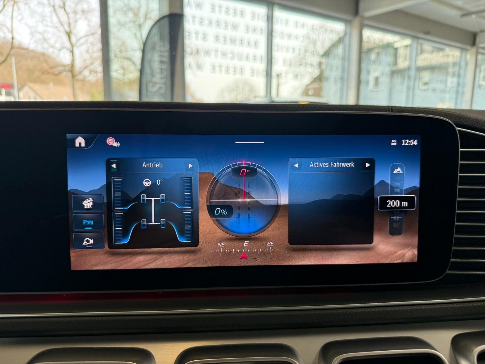 Fahrzeugabbildung Mercedes-Benz GLE 53 4M+ PANO+HUD+BURM+AHK+DISTR+MBEAM+NIGHT