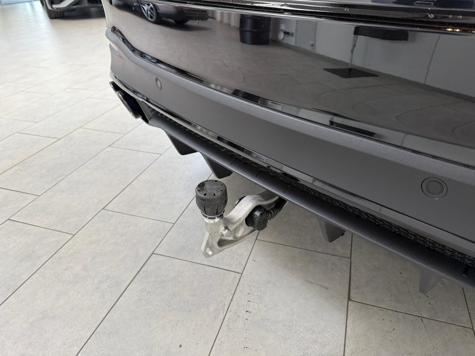 Fahrzeugabbildung Mercedes-Benz GLE 53 4M+ PANO+HUD+BURM+AHK+DISTR+MBEAM+NIGHT