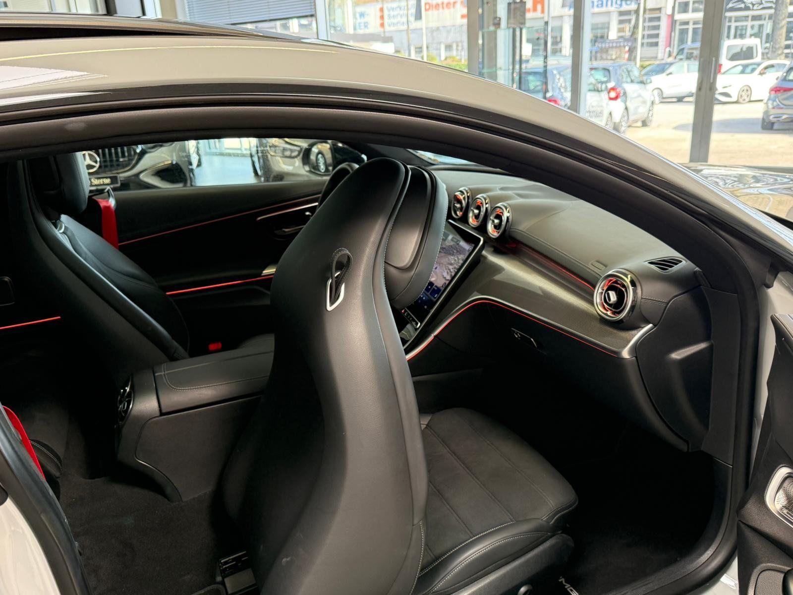 Fahrzeugabbildung Mercedes-Benz CLE 300 e AMG+NIGHT+DISTR+PANO+BURM+AHK+MEMORY