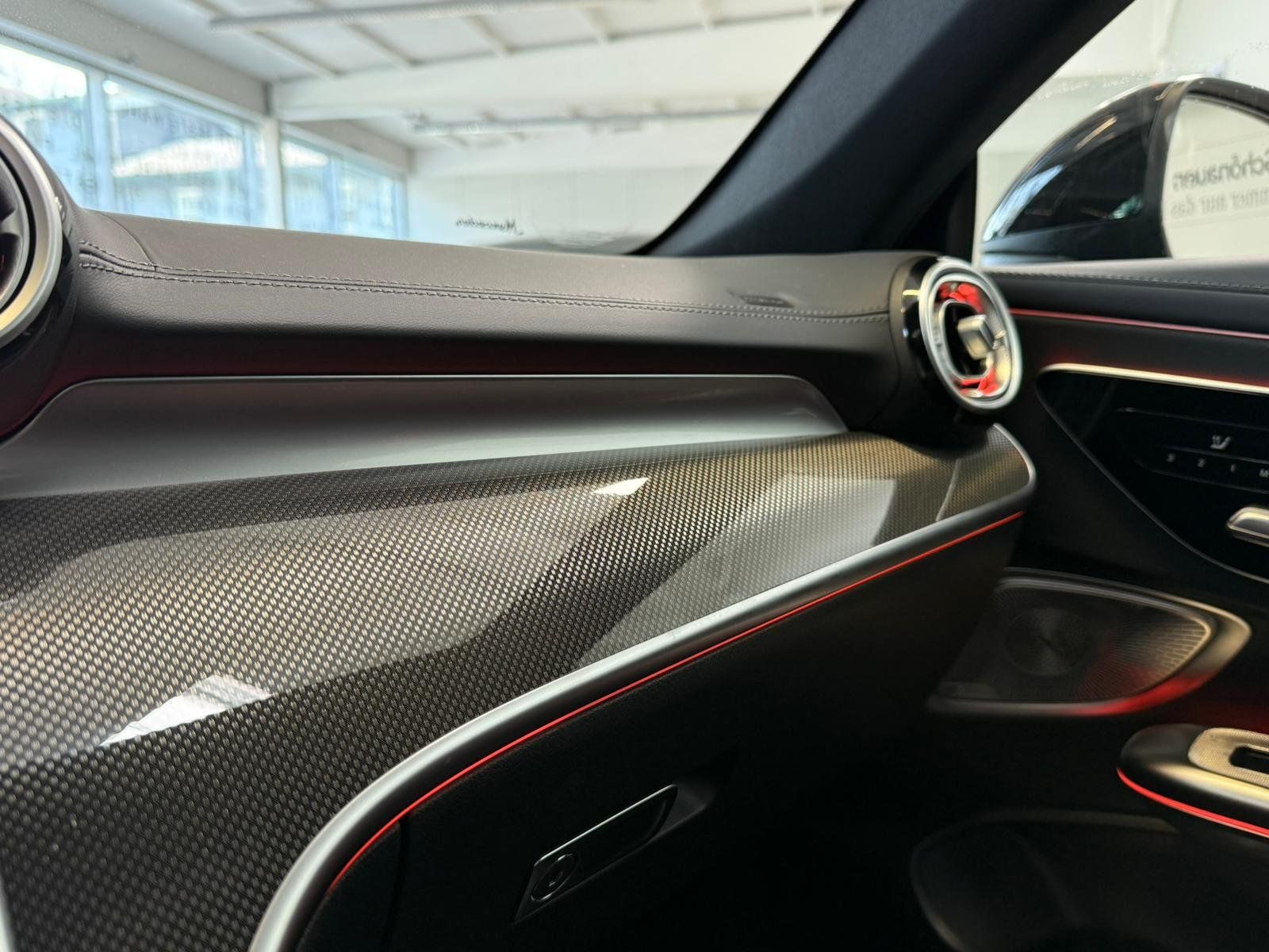 Fahrzeugabbildung Mercedes-Benz CLE 300 e AMG+NIGHT+DISTR+PANO+BURM+AHK+MEMORY