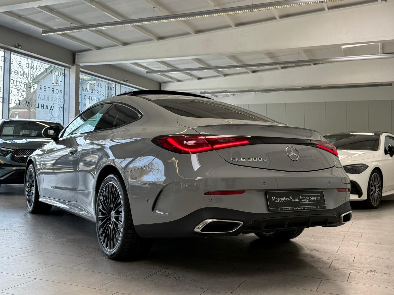 Fahrzeugabbildung Mercedes-Benz CLE 300 e AMG+NIGHT+DISTR+PANO+BURM+AHK+MEMORY