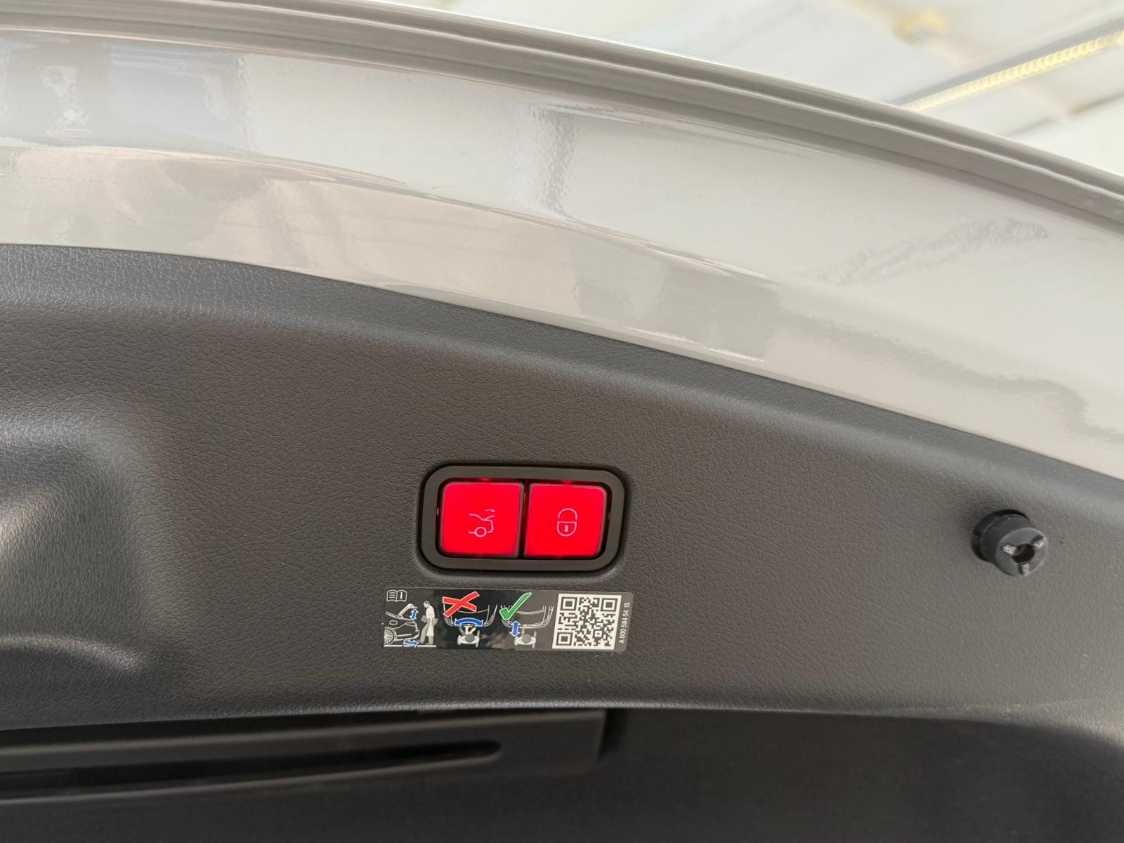 Fahrzeugabbildung Mercedes-Benz CLE 300 e AMG+NIGHT+DISTR+PANO+BURM+AHK+MEMORY