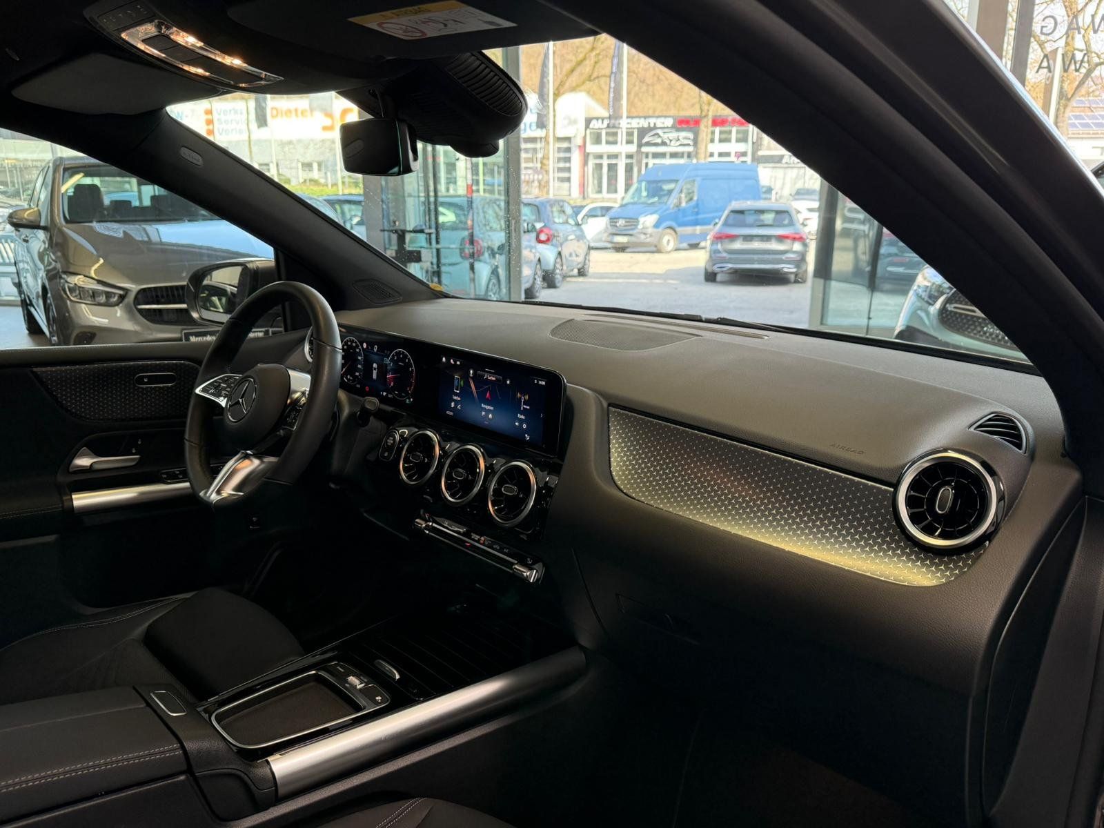 Fahrzeugabbildung Mercedes-Benz B 200 PROGRESSIVE KAMER+EASYPACK+LED+CARPLAY+DAB