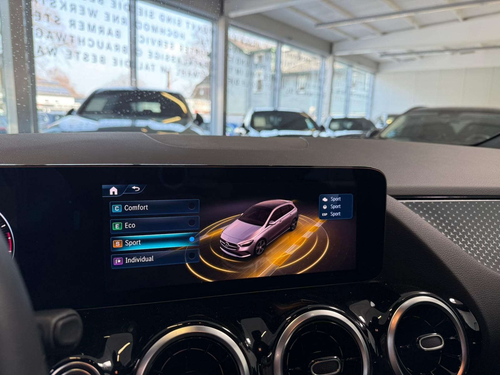 Fahrzeugabbildung Mercedes-Benz B 200 PROGRESSIVE KAMER+EASYPACK+LED+CARPLAY+DAB