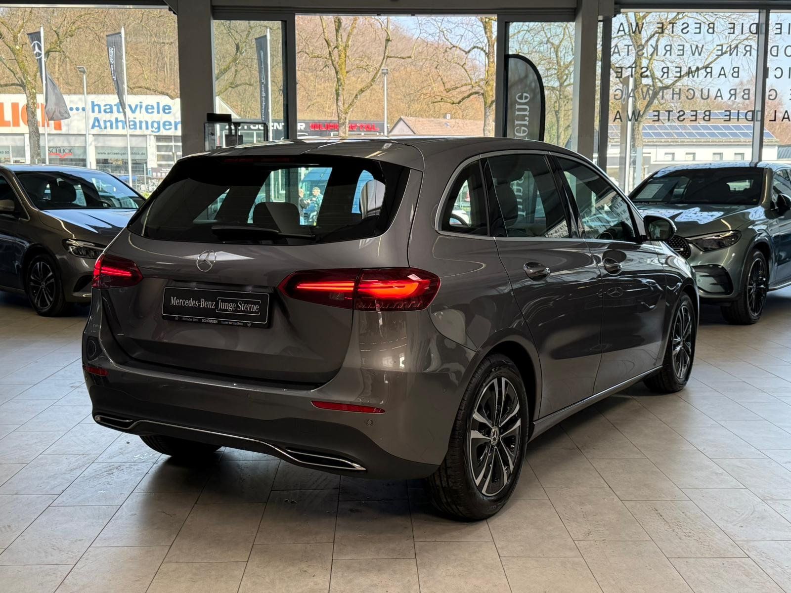 Fahrzeugabbildung Mercedes-Benz B 200 PROGRESSIVE KAMER+EASYPACK+LED+CARPLAY+DAB