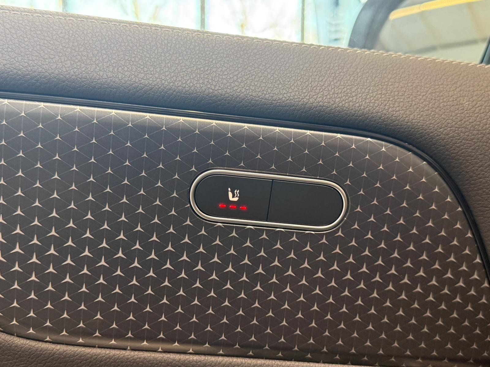 Fahrzeugabbildung Mercedes-Benz GLA 200 PROGRESSIVE ADV. 360°+AHK+EASYPACK+LED