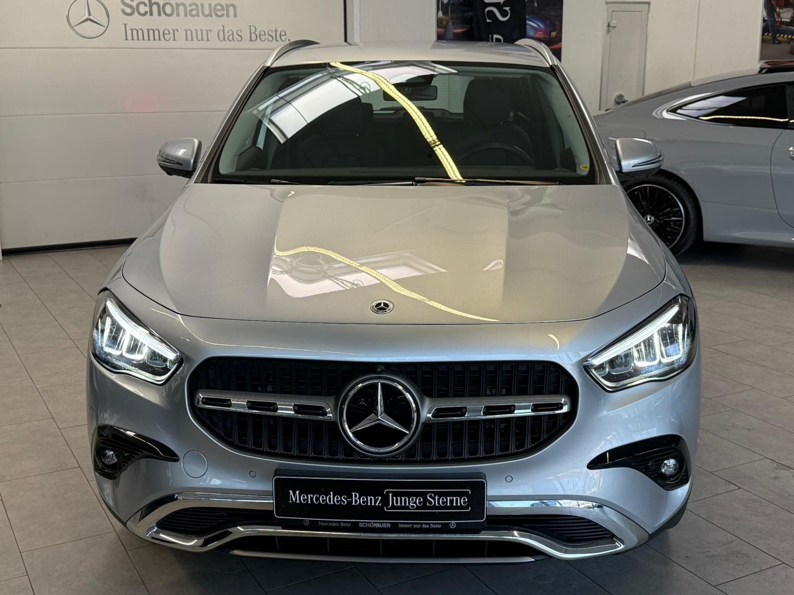 Fahrzeugabbildung Mercedes-Benz GLA 200 PROGRESSIVE ADV. 360°+AHK+EASYPACK+LED