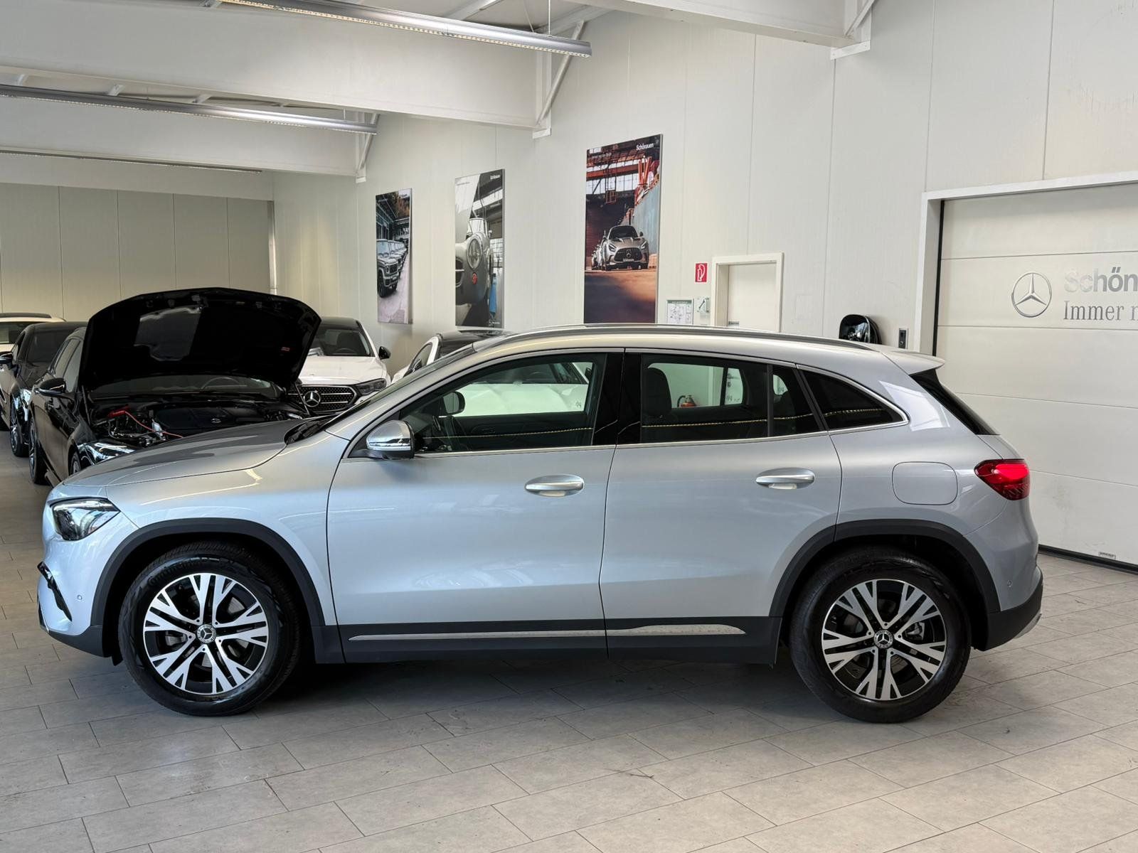 Fahrzeugabbildung Mercedes-Benz GLA 200 PROGRESSIVE ADV. 360°+AHK+EASYPACK+LED