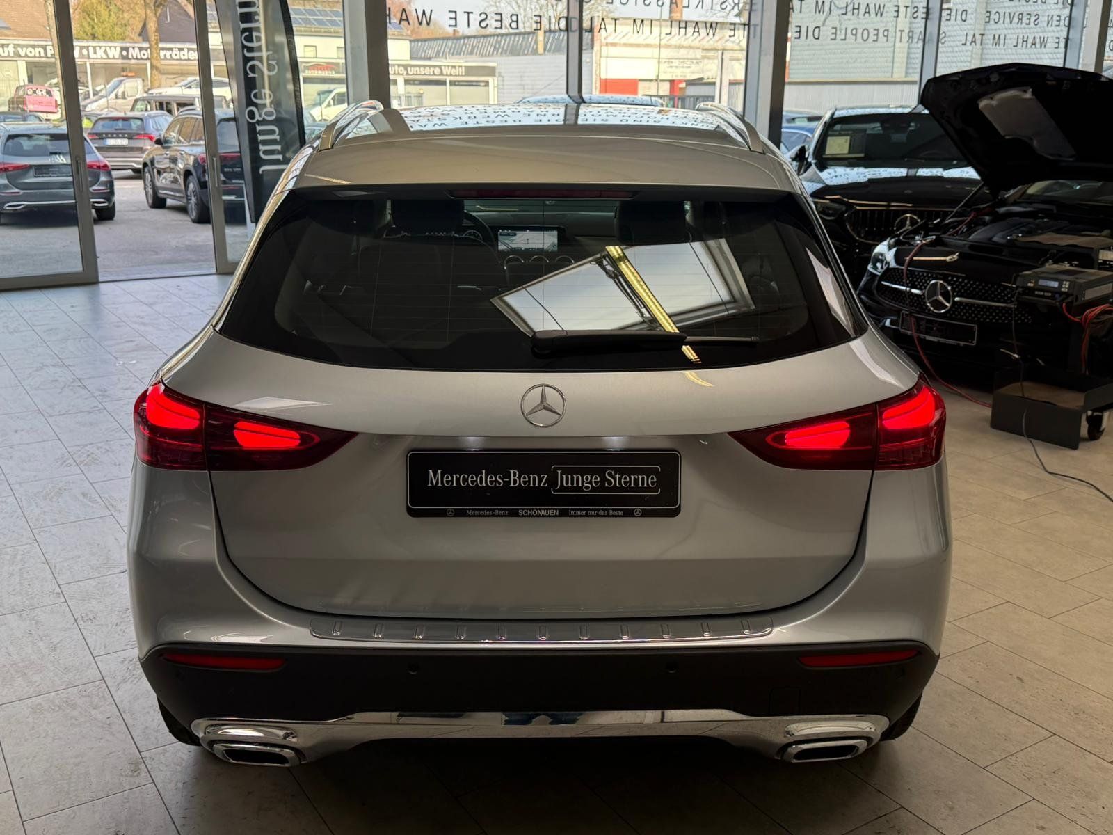 Fahrzeugabbildung Mercedes-Benz GLA 200 PROGRESSIVE ADV. 360°+AHK+EASYPACK+LED