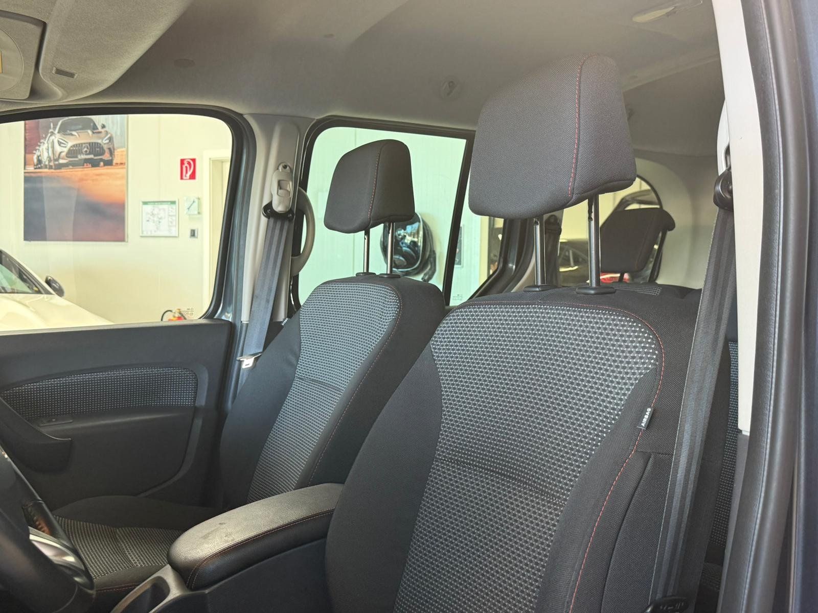 Fahrzeugabbildung Mercedes-Benz 111 CDI Lang TOURER EDITION+KAMERA+NAVI+DAB