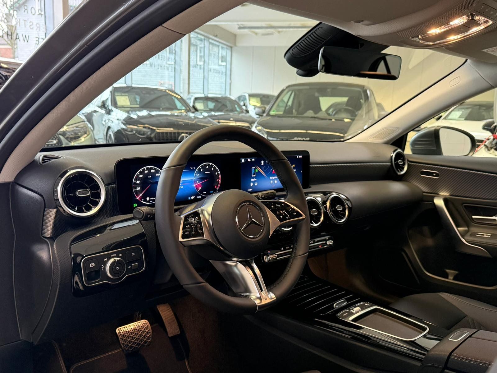 Fahrzeugabbildung Mercedes-Benz A 200 PROGRESSIVE ADV. KAMERA+LED+DAB+LENKRADHZ