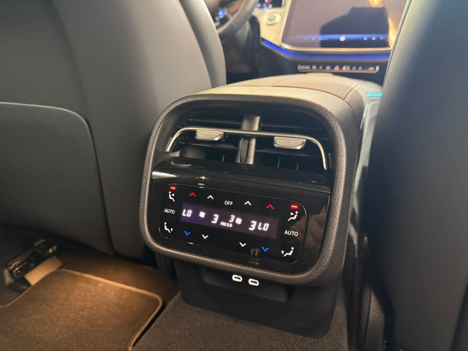 Fahrzeugabbildung Mercedes-Benz E 53 4M+ T DRIVERS+PERF+BURM4D+PANO+HUD+AHK+360°