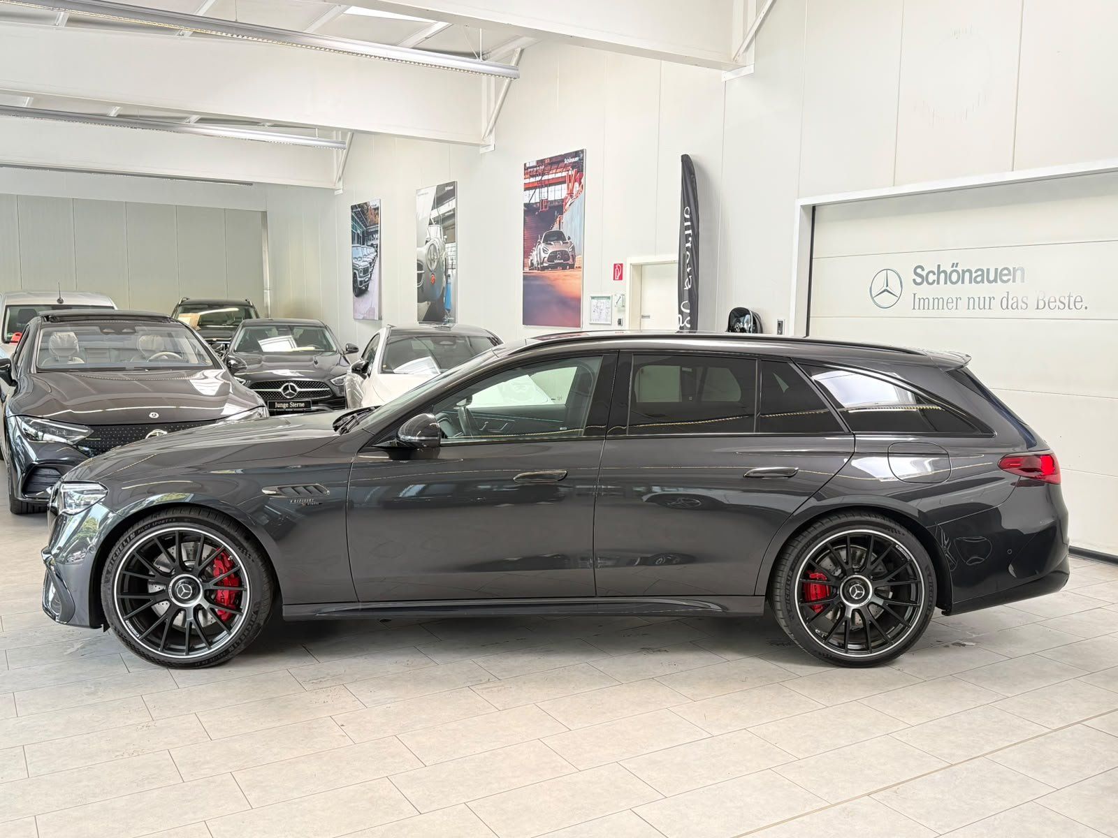 Fahrzeugabbildung Mercedes-Benz E 53 4M+ T DRIVERS+PERF+BURM4D+PANO+HUD+AHK+360°