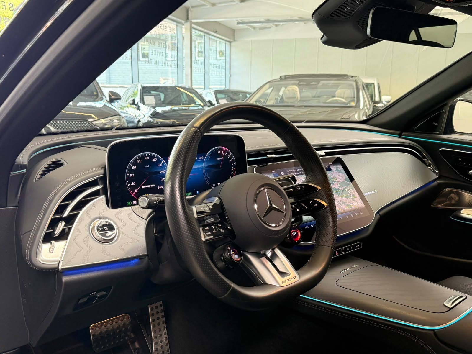 Fahrzeugabbildung Mercedes-Benz E 53 4M+ T DRIVERS+PERF+BURM4D+PANO+HUD+AHK+360°