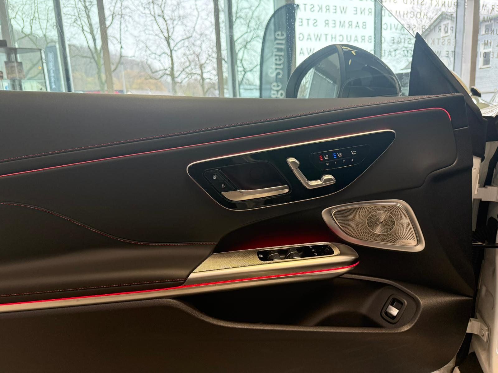 Fahrzeugabbildung Mercedes-Benz CLE 53 4M+ Cabriolet SITZKLI+BURM+NIGHT+MEMO+360