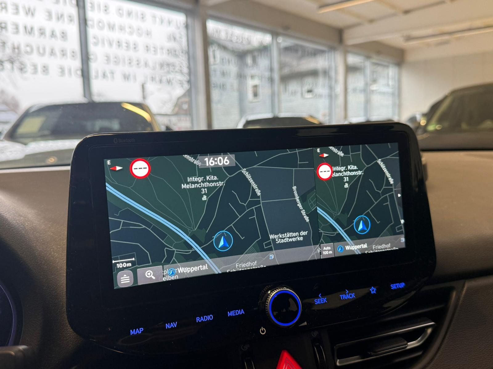 Fahrzeugabbildung Hyundai i30 1.5 TGDI KAMERA+KLIMA+LED+TEMPOMAT+SITZHZ+