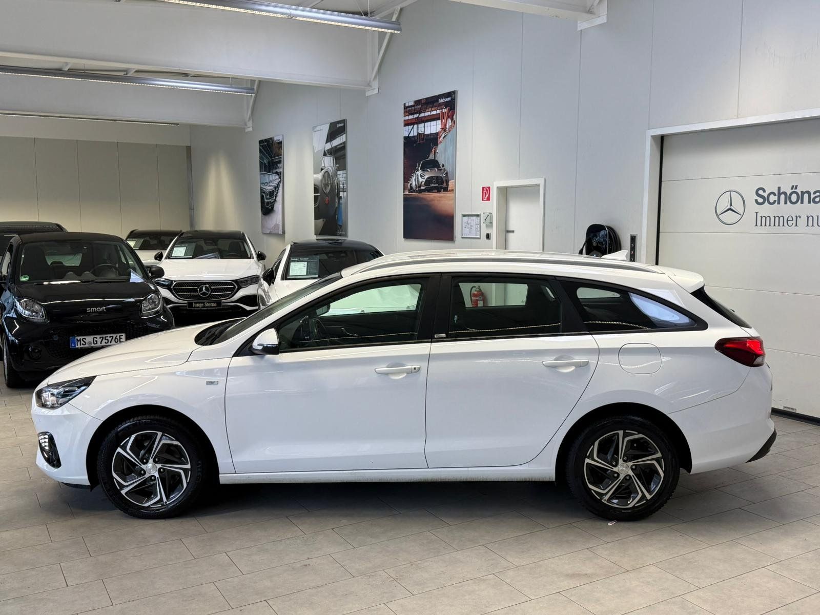 Fahrzeugabbildung Hyundai i30 1.5 TGDI KAMERA+KLIMA+LED+TEMPOMAT+SITZHZ+