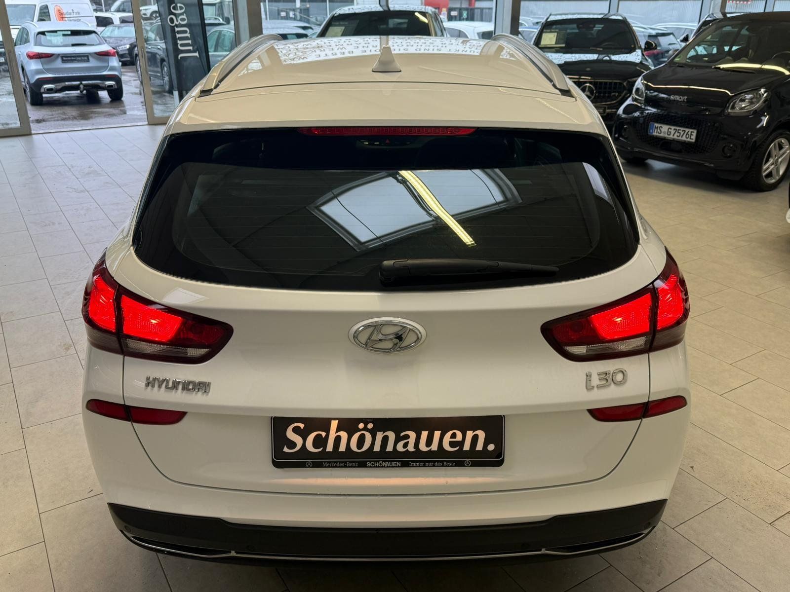 Fahrzeugabbildung Hyundai i30 1.5 TGDI KAMERA+KLIMA+LED+TEMPOMAT+SITZHZ+
