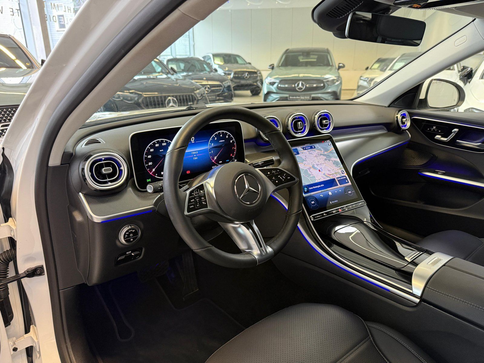 Fahrzeugabbildung Mercedes-Benz C 200 T Avantgarde MEMORY+AHK+TOTW+KAMERA+CARPL.