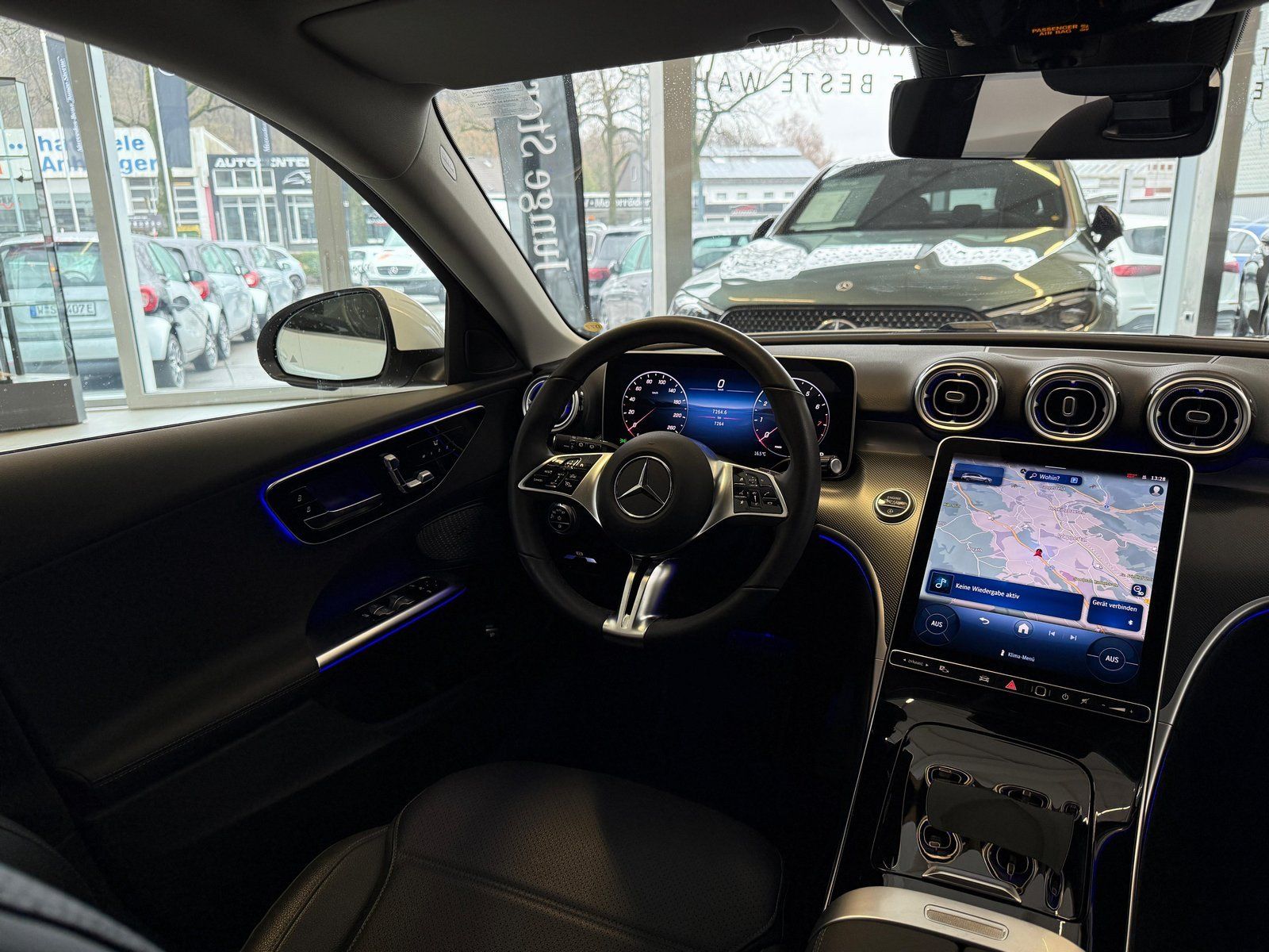 Fahrzeugabbildung Mercedes-Benz C 200 T Avantgarde MEMORY+AHK+TOTW+KAMERA+CARPL.