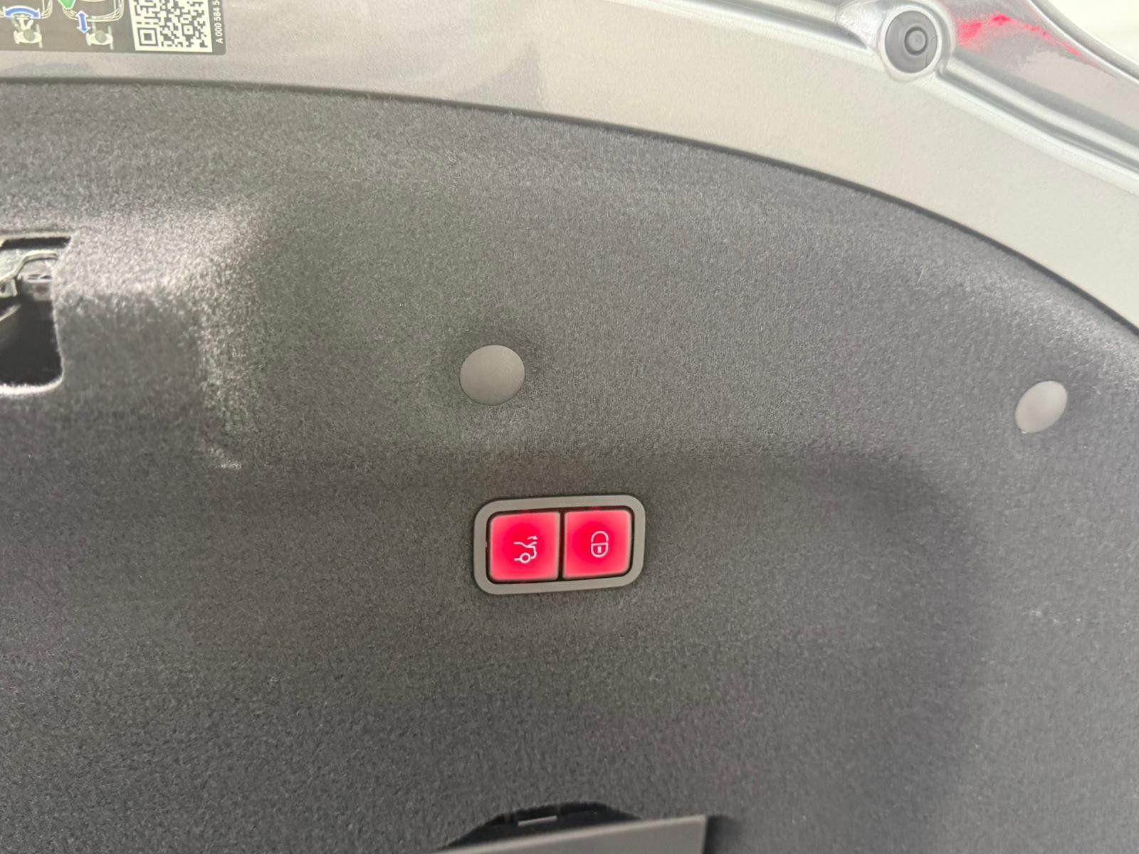 Fahrzeugabbildung Mercedes-Benz SL63 4M+ KERAMIK+FAP+DISTR+NIGHT+BURM+EDW+MEMORY