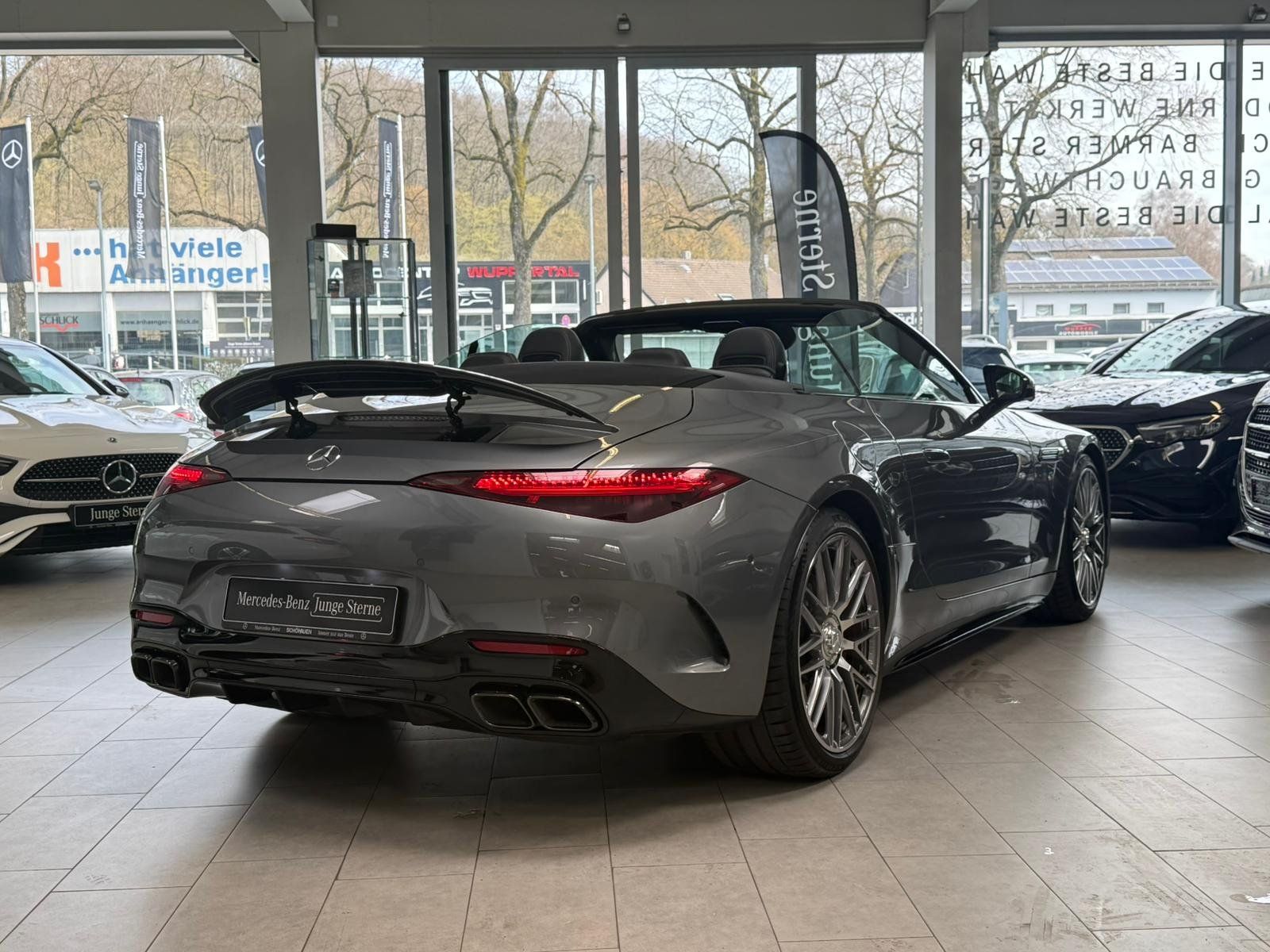 Fahrzeugabbildung Mercedes-Benz SL63 4M+ KERAMIK+FAP+DISTR+NIGHT+BURM+EDW+MEMORY