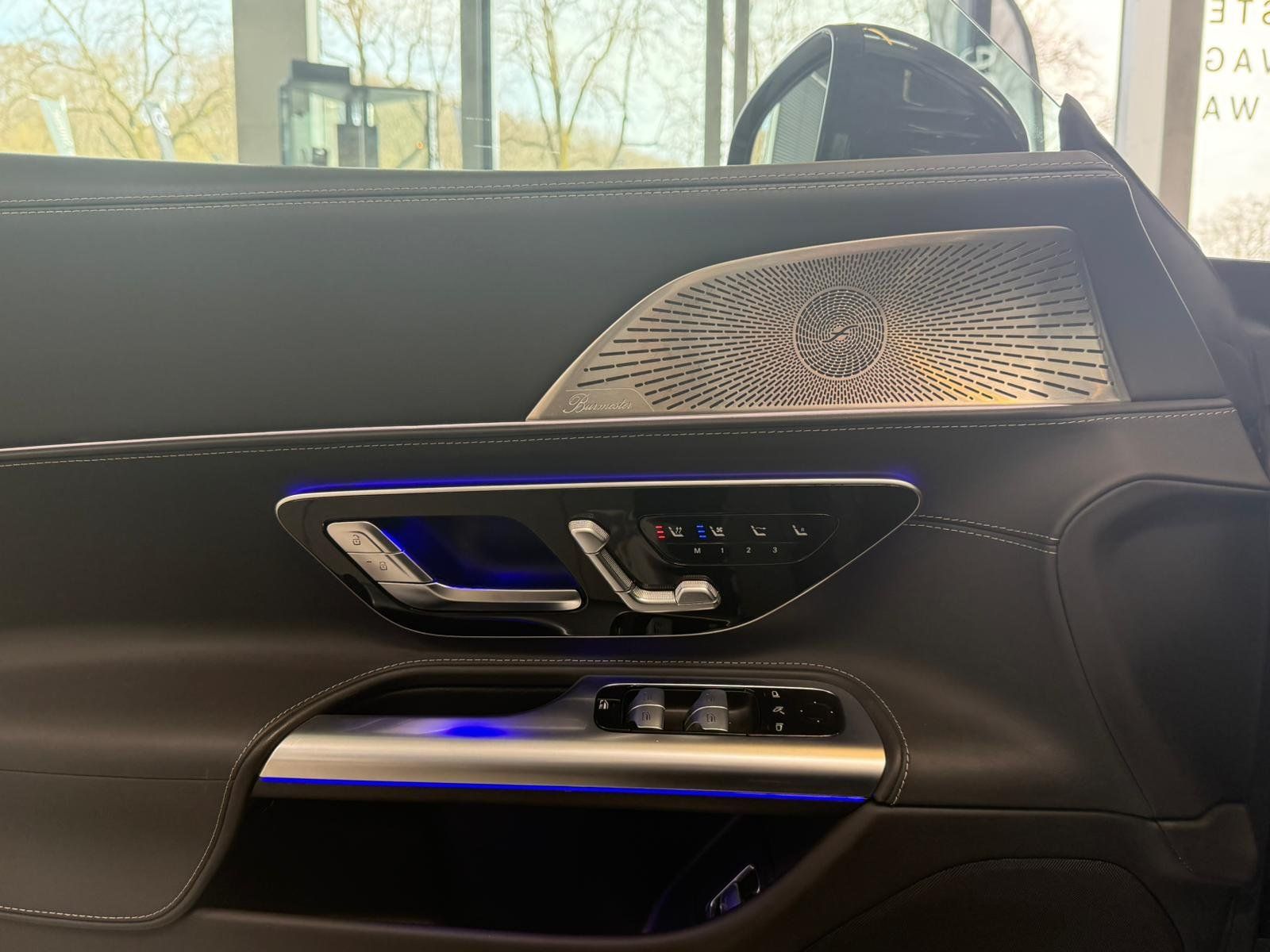 Fahrzeugabbildung Mercedes-Benz SL63 4M+ KERAMIK+FAP+DISTR+NIGHT+BURM+EDW+MEMORY