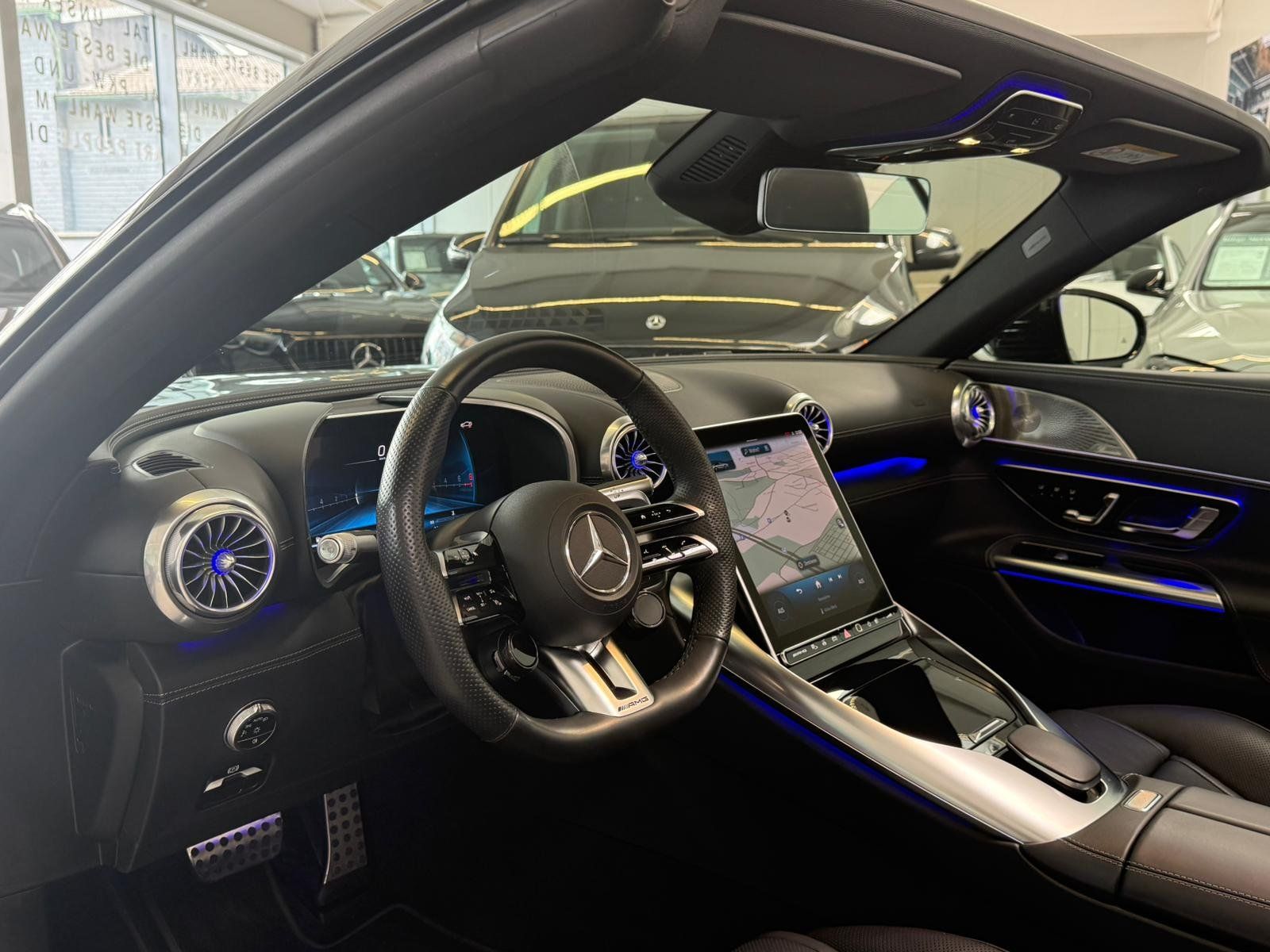 Fahrzeugabbildung Mercedes-Benz SL63 4M+ KERAMIK+FAP+DISTR+NIGHT+BURM+EDW+MEMORY