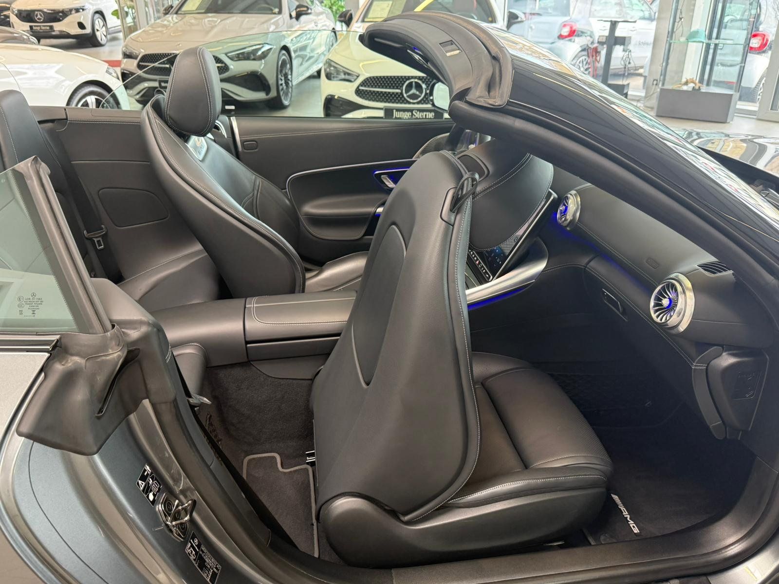 Fahrzeugabbildung Mercedes-Benz SL63 4M+ KERAMIK+FAP+DISTR+NIGHT+BURM+EDW+MEMORY