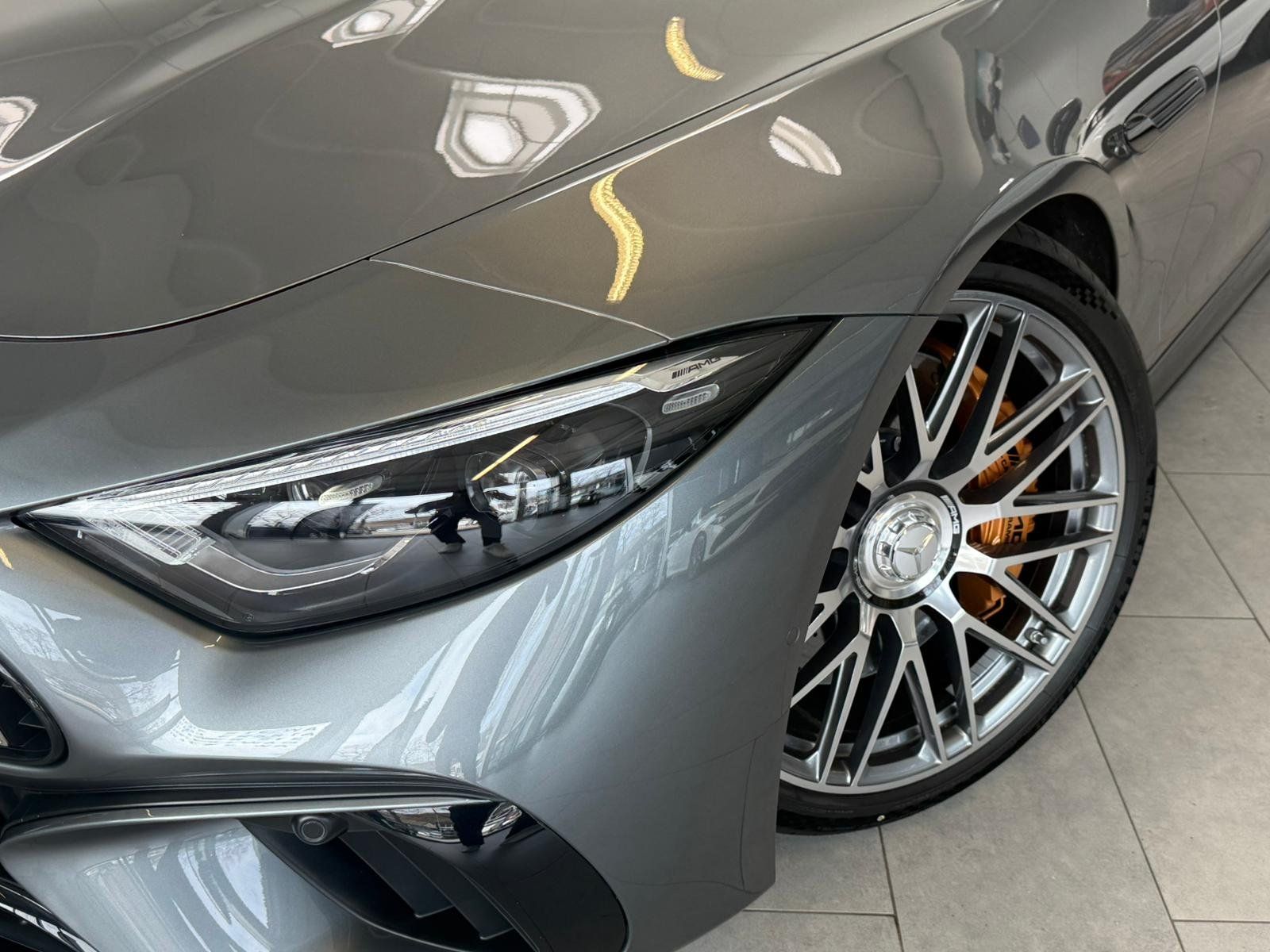 Fahrzeugabbildung Mercedes-Benz SL63 4M+ KERAMIK+FAP+DISTR+NIGHT+BURM+EDW+MEMORY