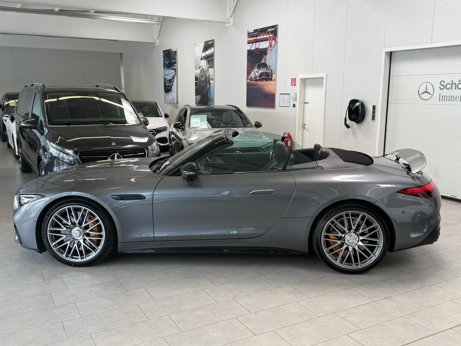 Fahrzeugabbildung Mercedes-Benz SL63 4M+ KERAMIK+FAP+DISTR+NIGHT+BURM+EDW+MEMORY