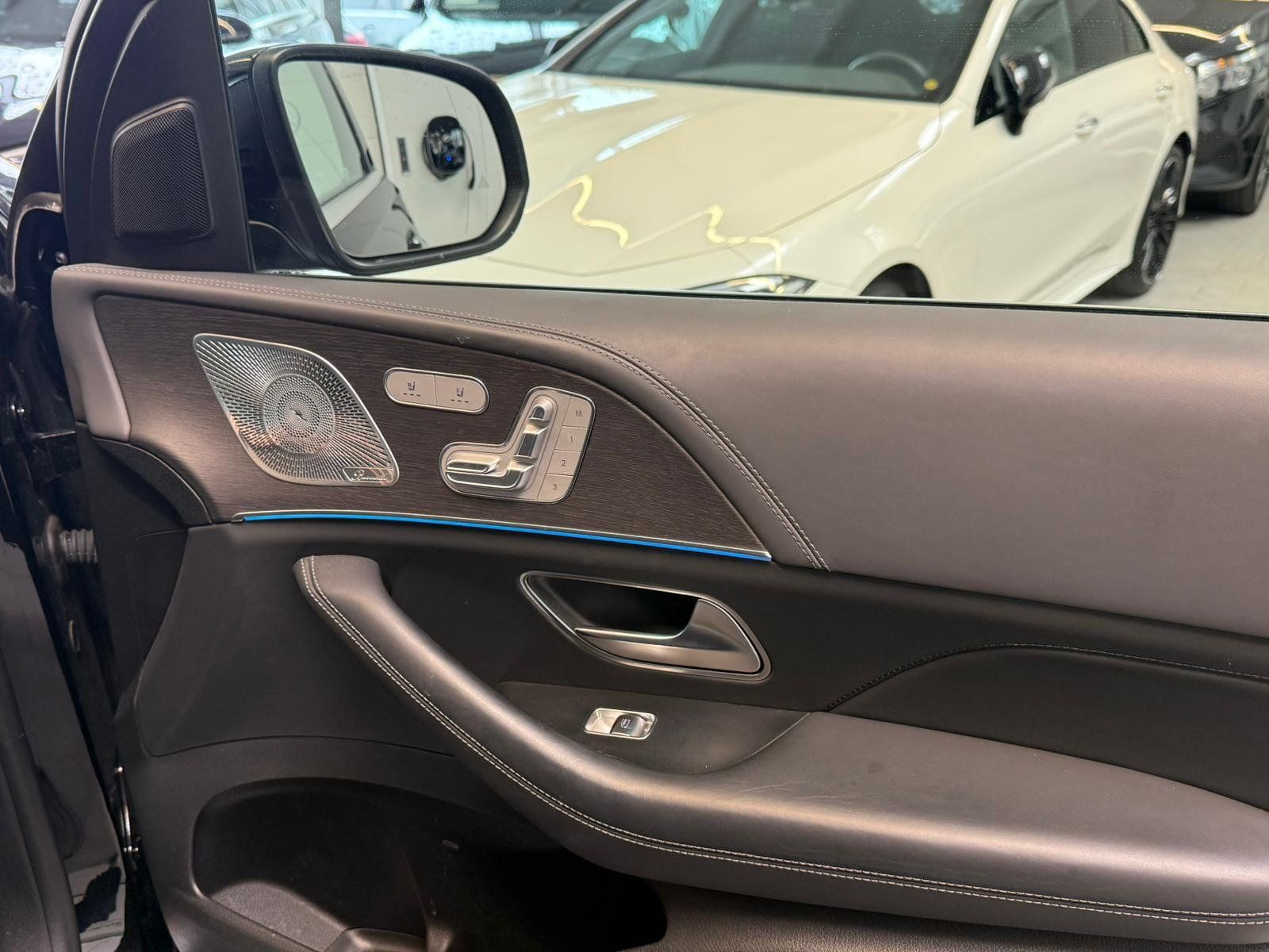 Fahrzeugabbildung Mercedes-Benz GLE 400 d 4M AMG AIRMATIC+AHK+FAP+PANO+MBEAM+7SI