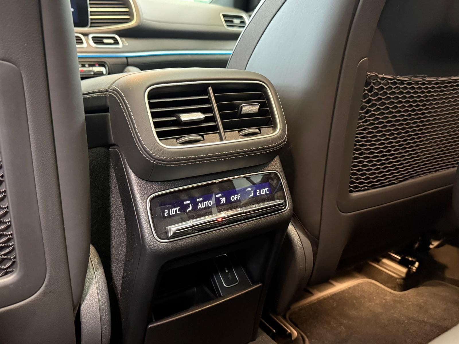 Fahrzeugabbildung Mercedes-Benz GLE 400 d 4M AMG AIRMATIC+AHK+FAP+PANO+MBEAM+7SI