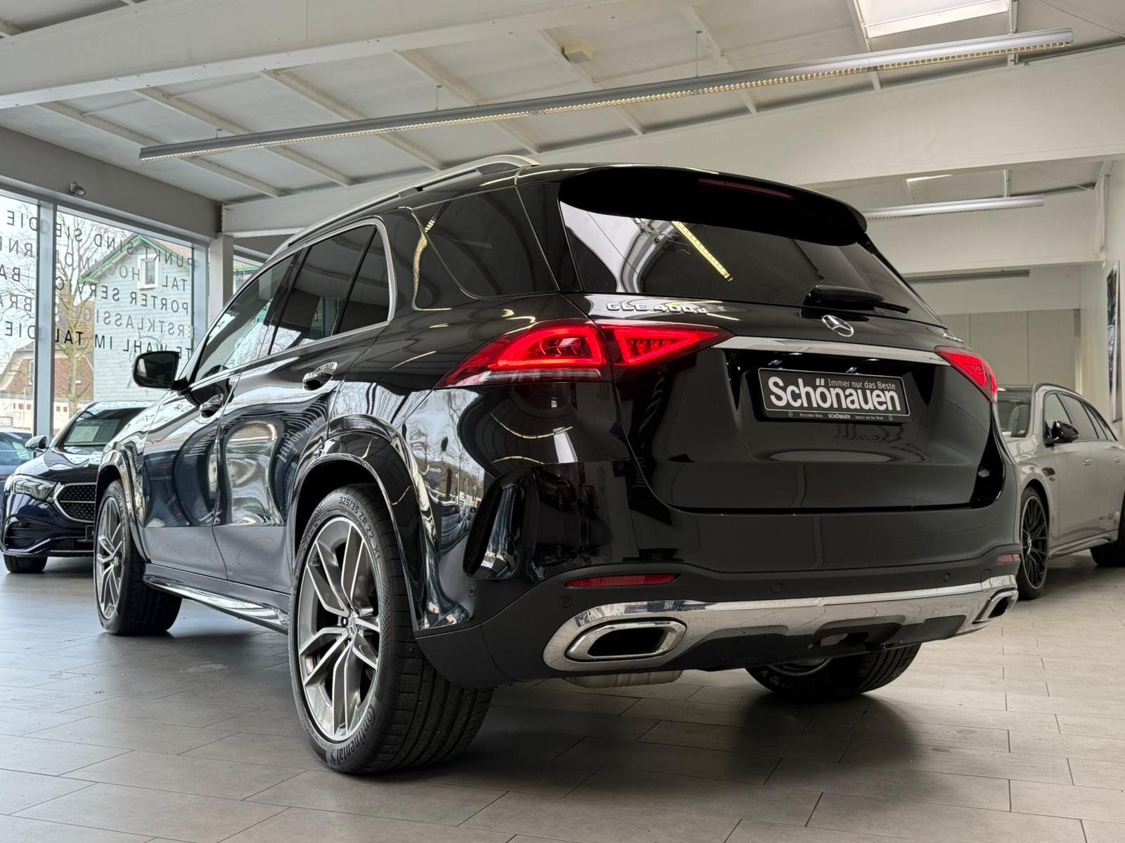 Fahrzeugabbildung Mercedes-Benz GLE 400 d 4M AMG AIRMATIC+AHK+FAP+PANO+MBEAM+7SI