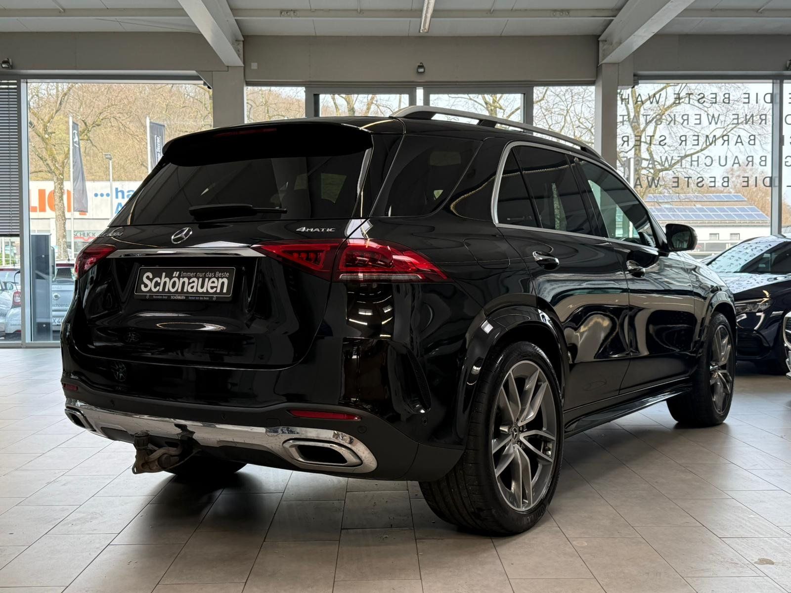 Fahrzeugabbildung Mercedes-Benz GLE 400 d 4M AMG AIRMATIC+AHK+FAP+PANO+MBEAM+7SI