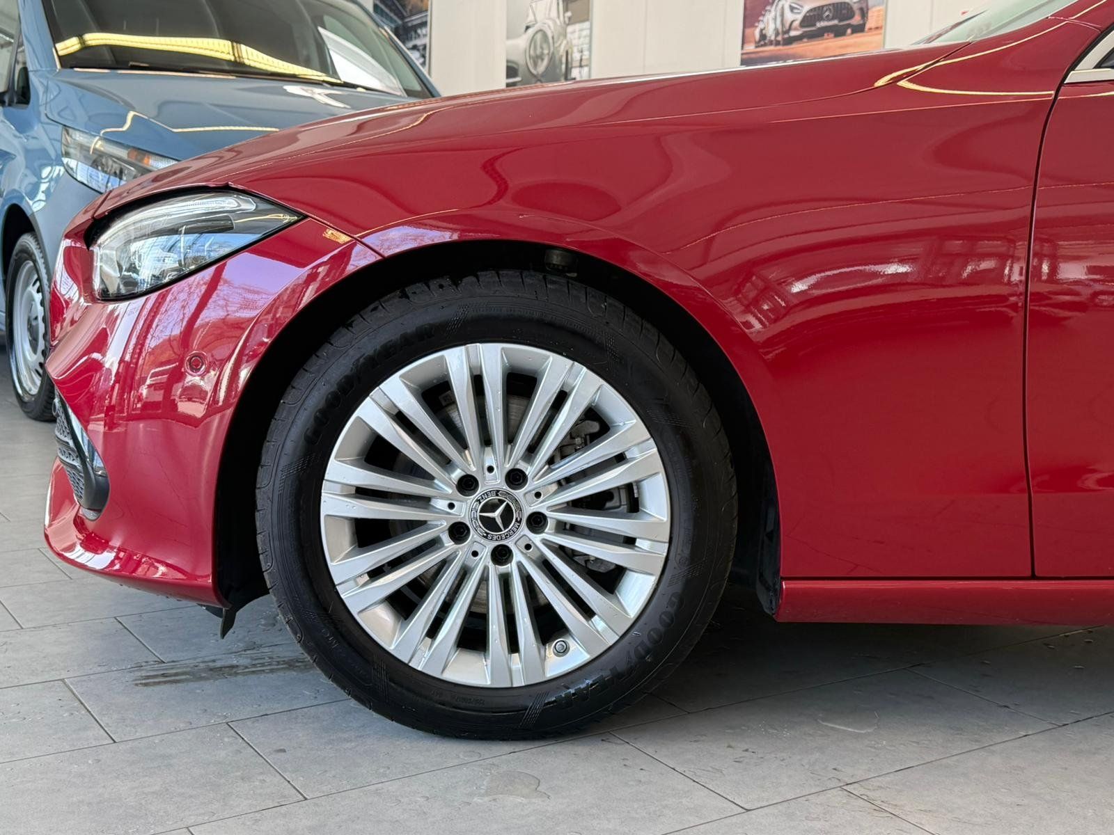 Fahrzeugabbildung Mercedes-Benz C 200 AVANTGARDE DISTR+PANO+KEYLESS+360°+TOTW