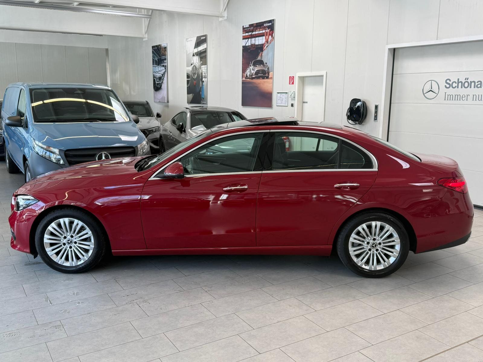 Fahrzeugabbildung Mercedes-Benz C 200 AVANTGARDE DISTR+PANO+KEYLESS+360°+TOTW