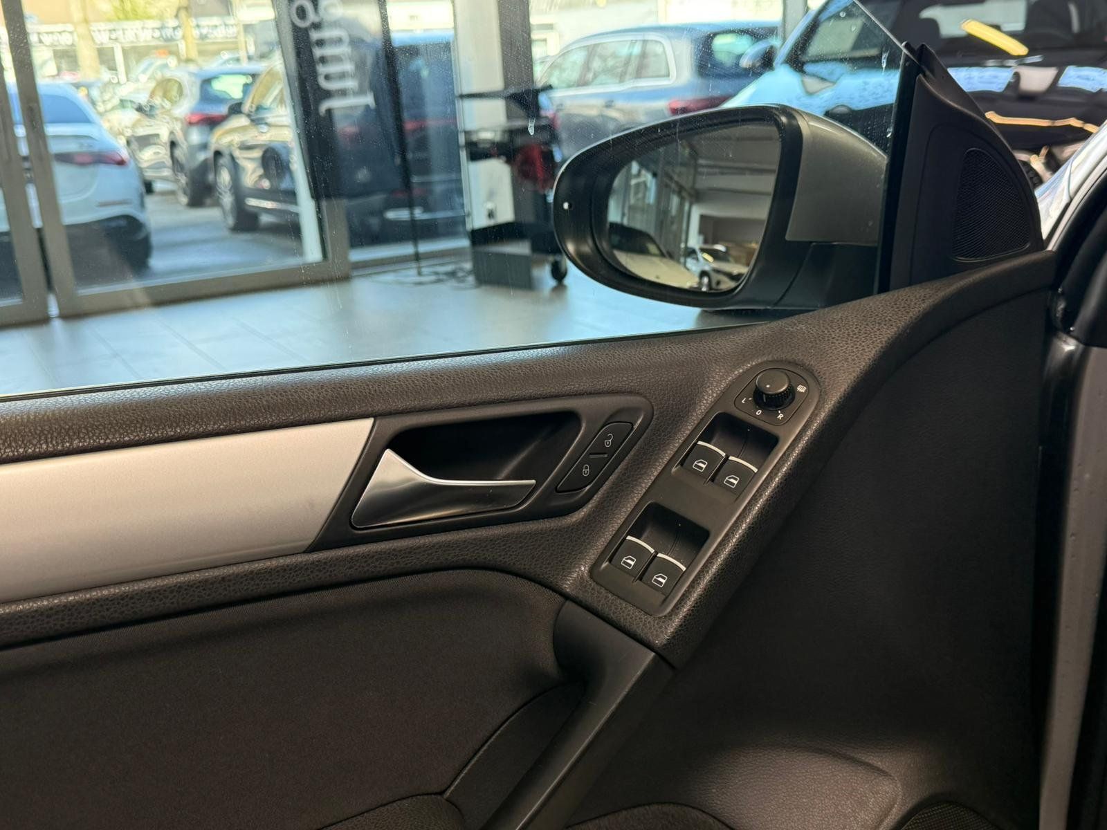 Fahrzeugabbildung Volkswagen Golf VI Cabriolet 1.2 TSI VERKAUF NUR AN GEWERBE