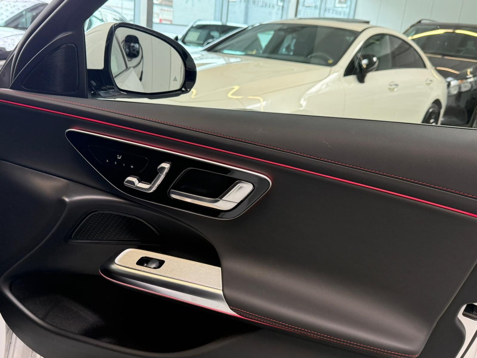 Fahrzeugabbildung Mercedes-Benz E53 Hybrid 4M+ DISTR+KEYLESS+MEMORY+360°+CARPLAY