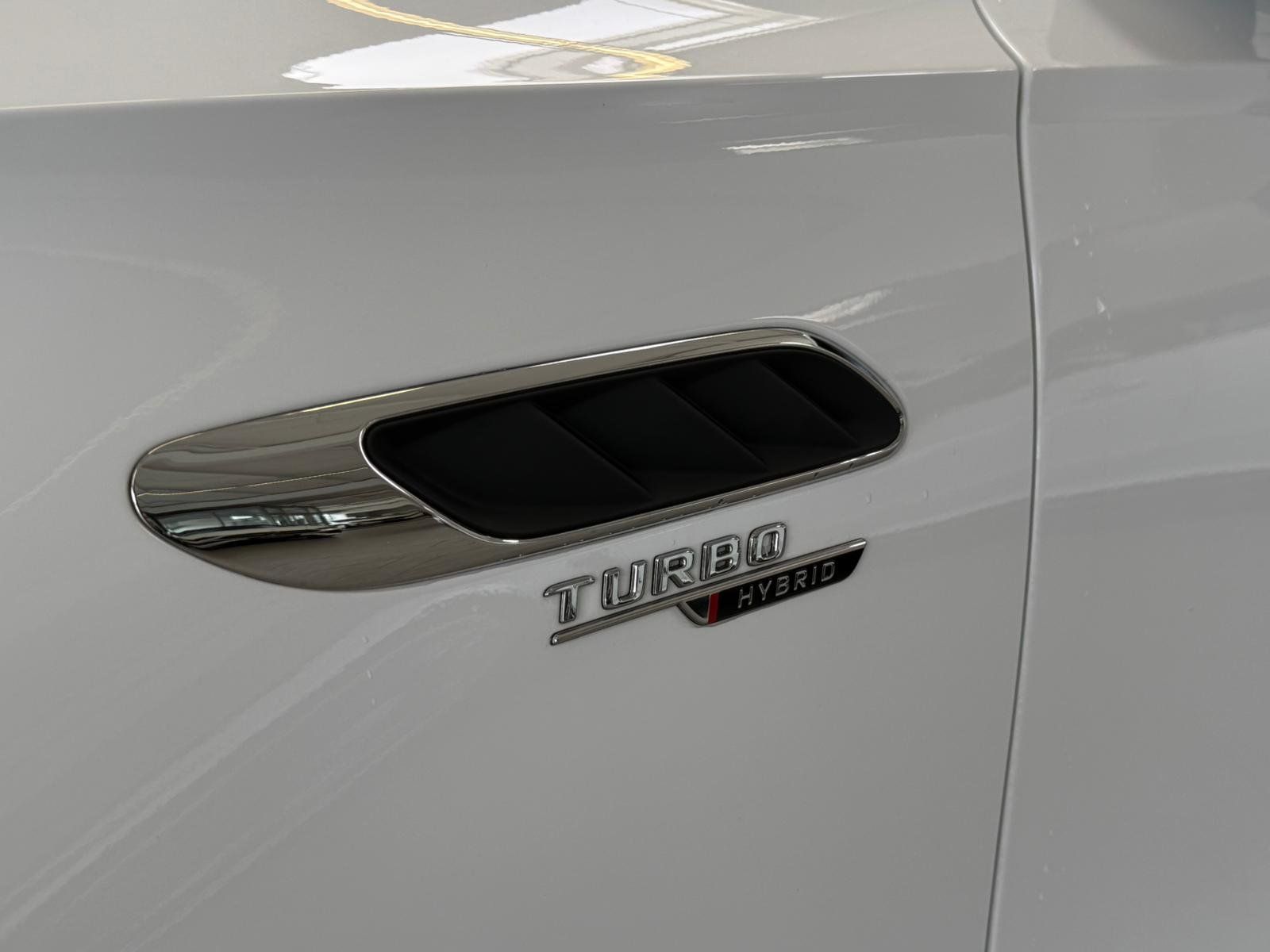 Fahrzeugabbildung Mercedes-Benz E53 Hybrid 4M+ DISTR+KEYLESS+MEMORY+360°+CARPLAY