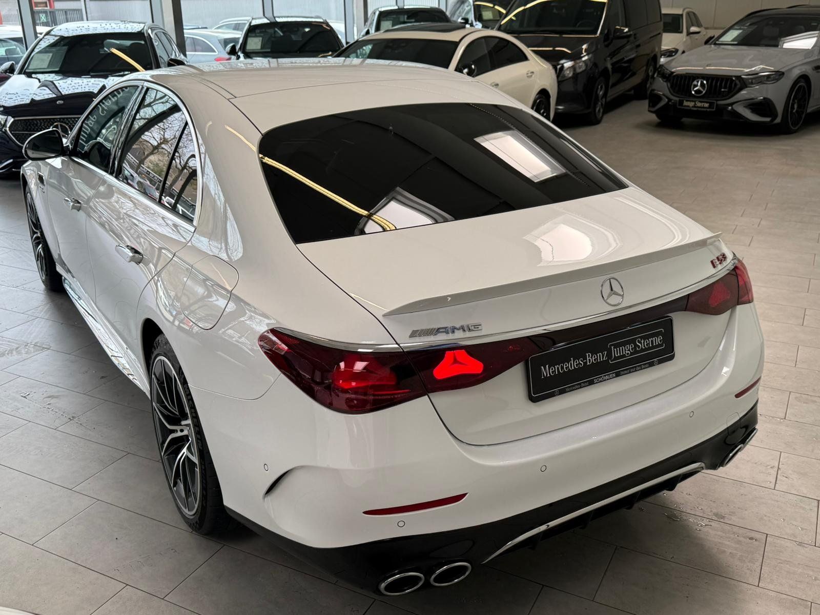 Fahrzeugabbildung Mercedes-Benz E53 Hybrid 4M+ DISTR+KEYLESS+MEMORY+360°+CARPLAY