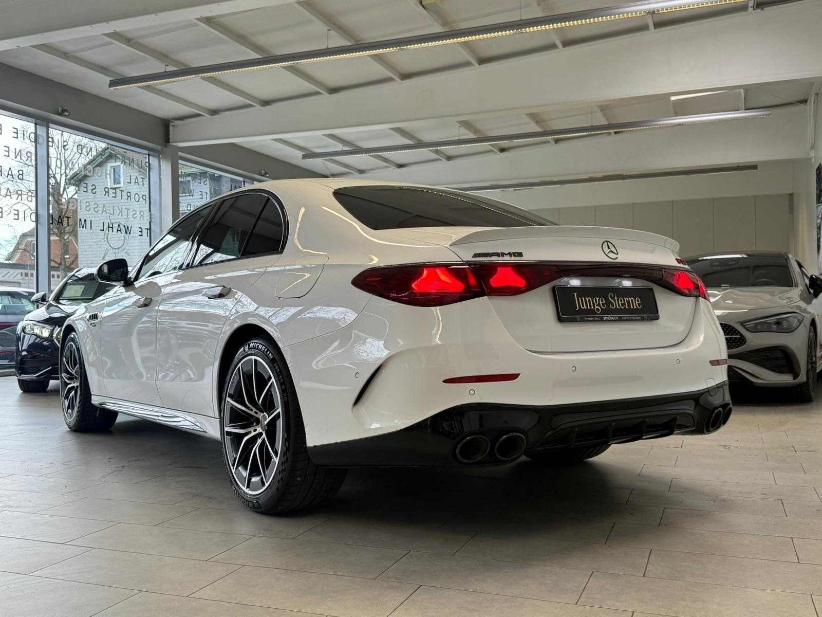 Fahrzeugabbildung Mercedes-Benz E 53 Hybrid 4M+ NIGHT+BURM4D+FAP+DISTR+MEMORY