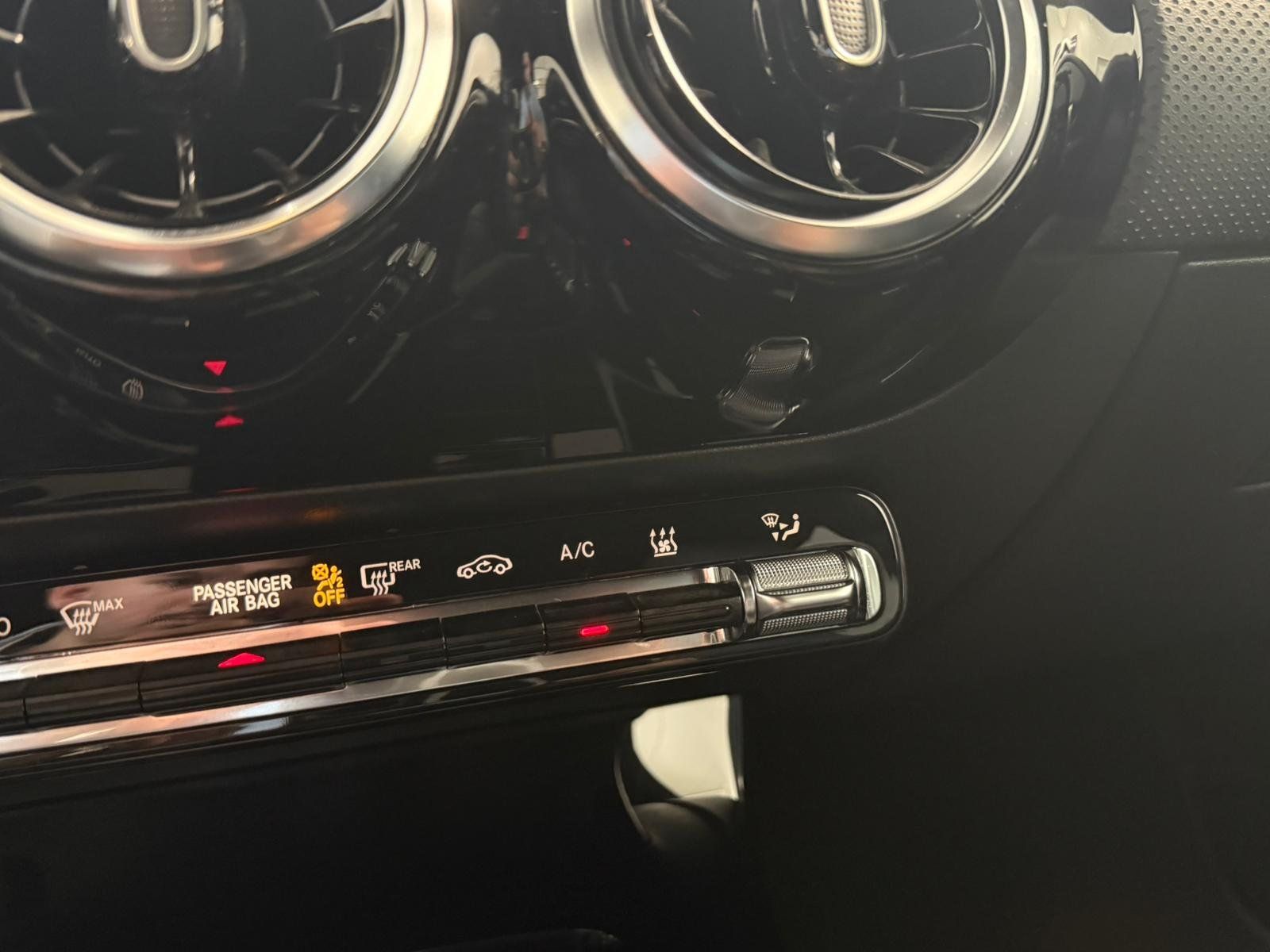 Fahrzeugabbildung Mercedes-Benz CLA 250e Coupé AMG DISTR+FAP+MBEAM+KEYLESS+HUD