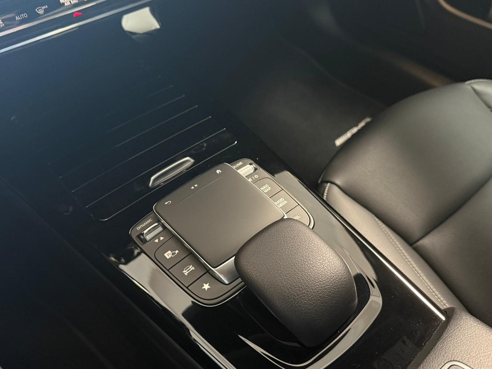 Fahrzeugabbildung Mercedes-Benz CLA 250e Coupé AMG DISTR+FAP+MBEAM+KEYLESS+HUD