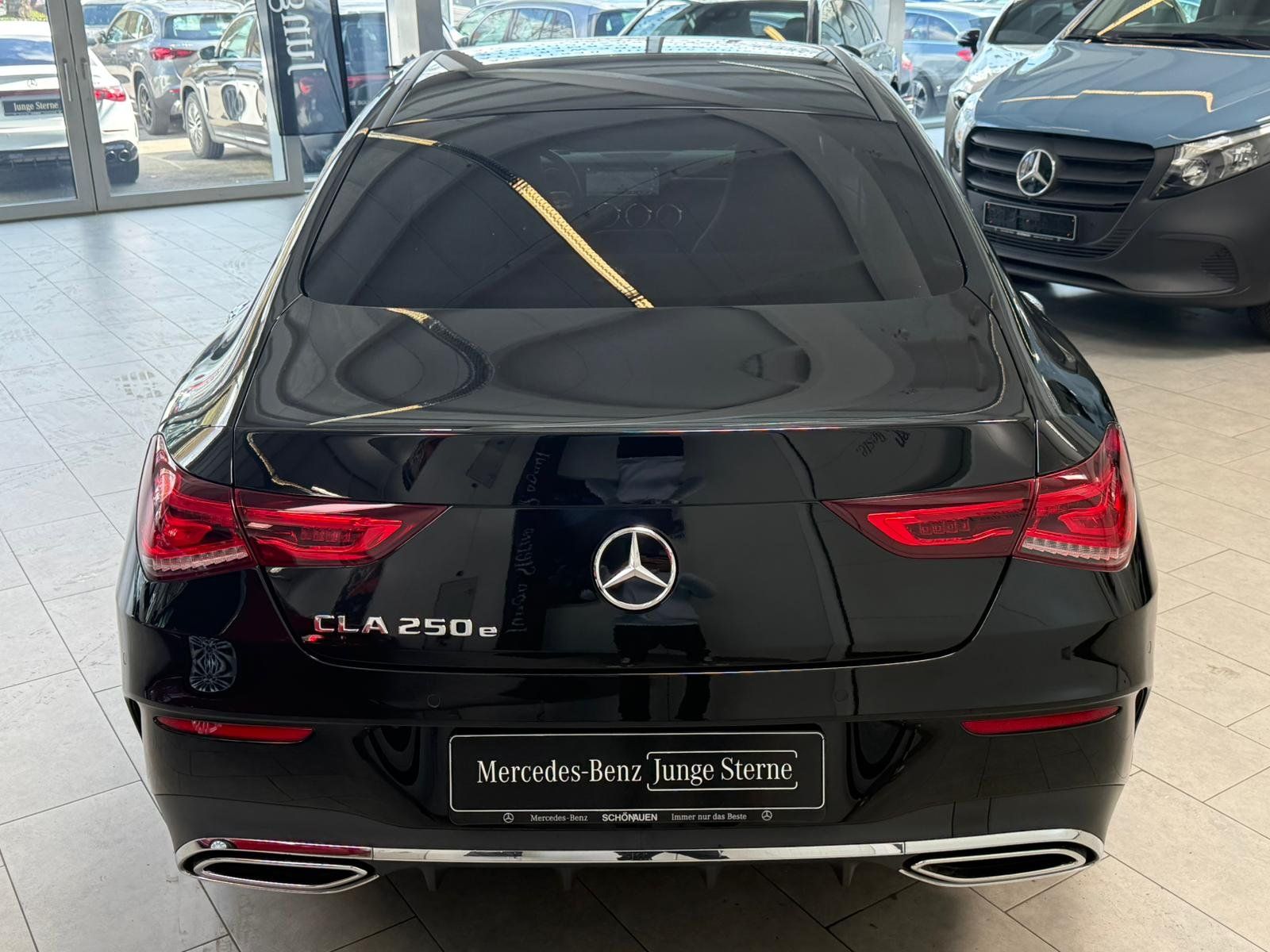 Fahrzeugabbildung Mercedes-Benz CLA 250e Coupé AMG DISTR+FAP+MBEAM+KEYLESS+HUD