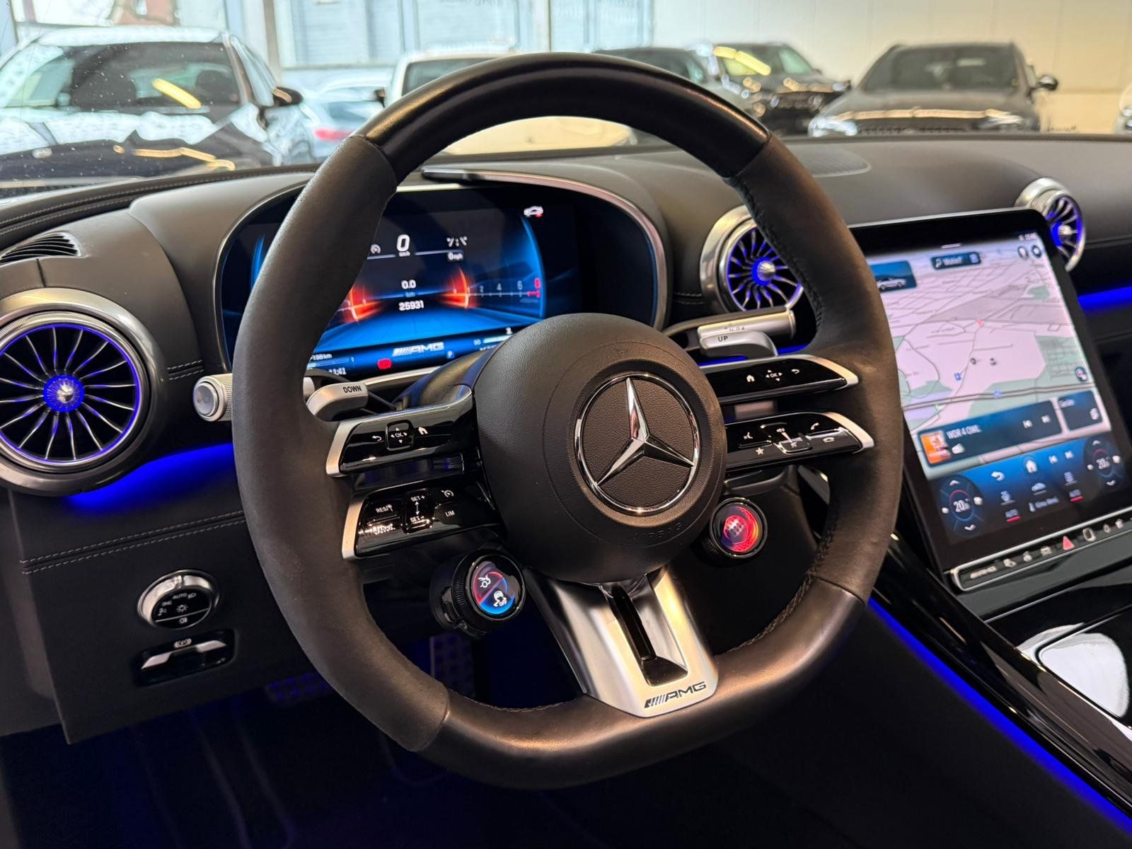 Fahrzeugabbildung Mercedes-Benz SL 63 AMG 4M+ PERFSITZE+BURM+KEYLESS+EDW+HUD+360